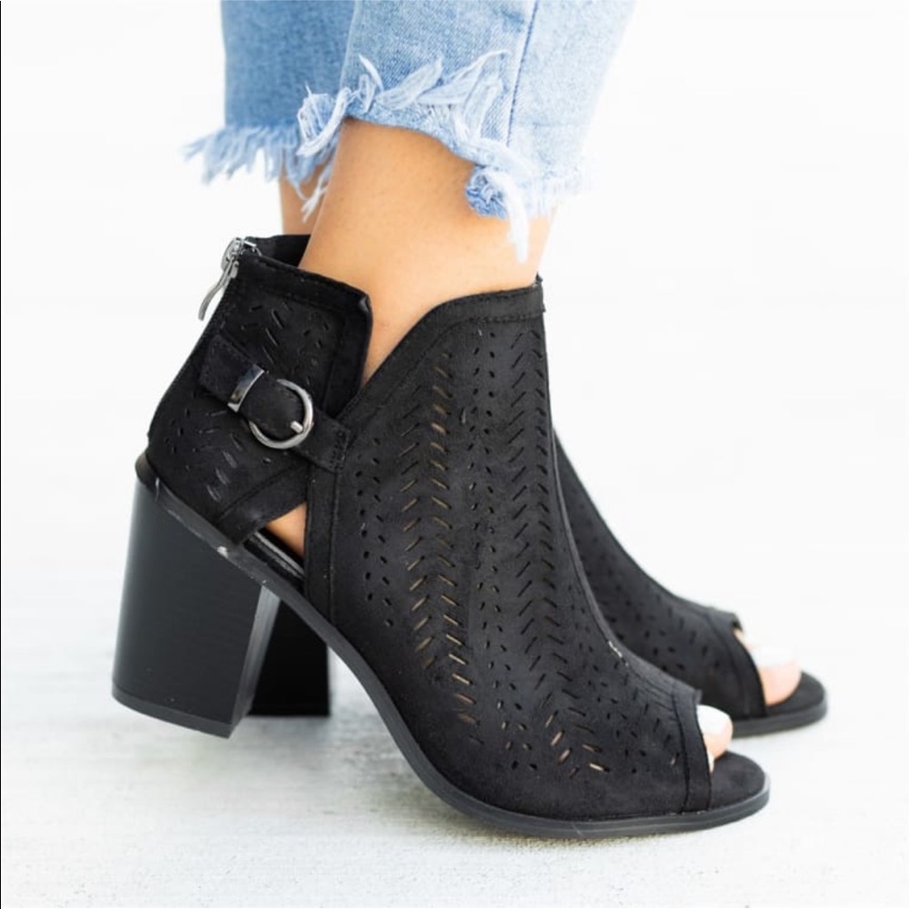 🎉Restocked 🎉  3 Colors laser open toe booties - Picture 7 of 11